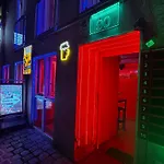 Femina - Direkt Im Rotlichtviertel