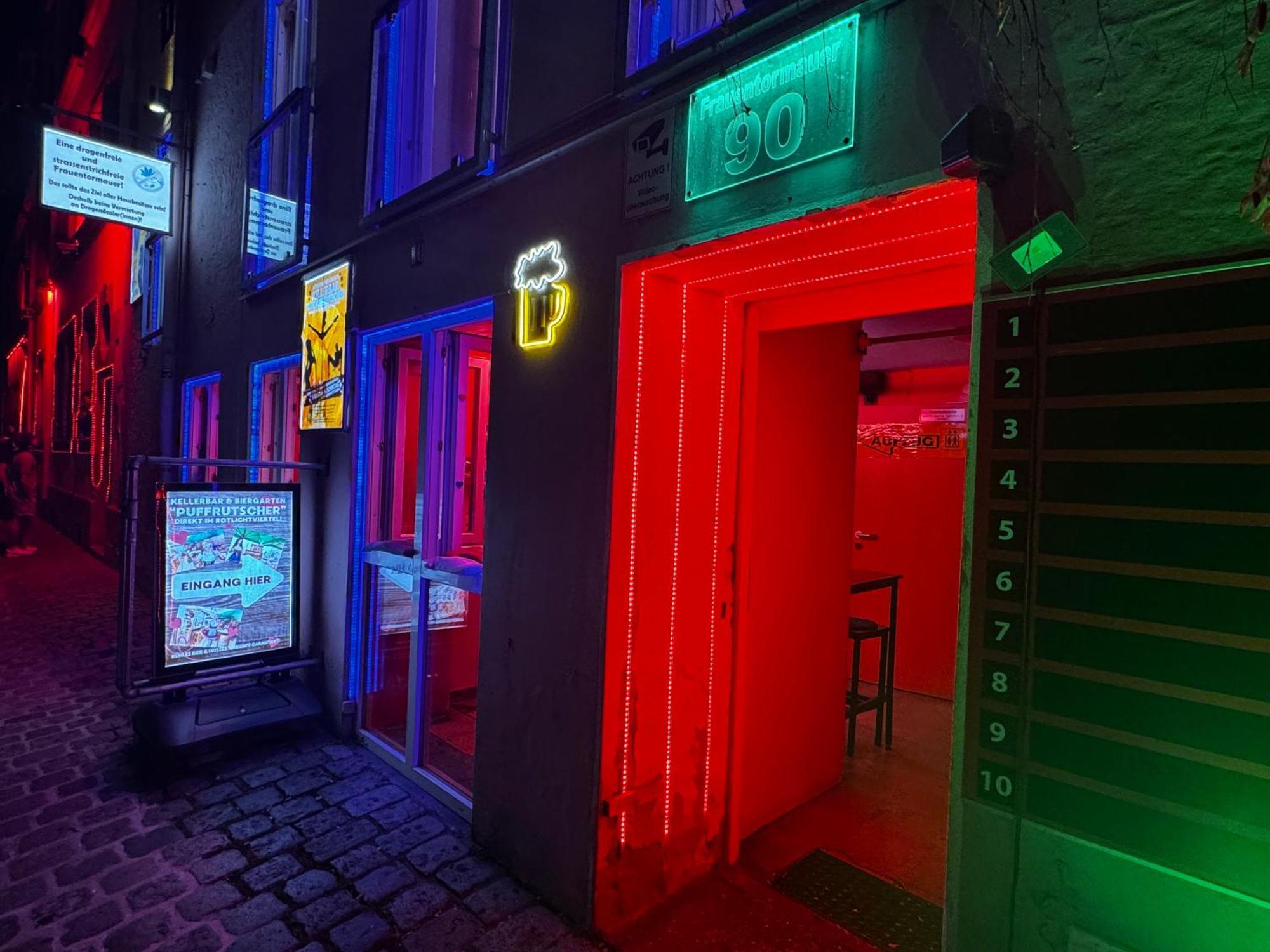 Liebeshotel Femina - Direkt Im Rotlichtviertel *